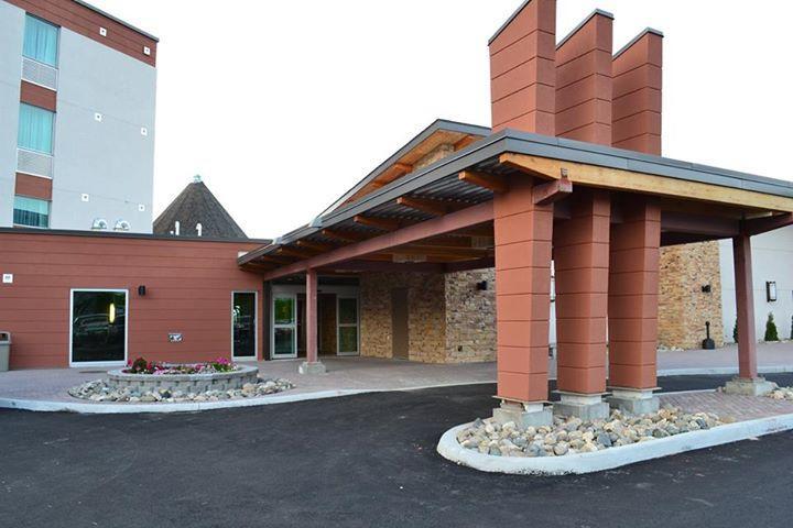 Hotel Manitoulin And Conference Centre