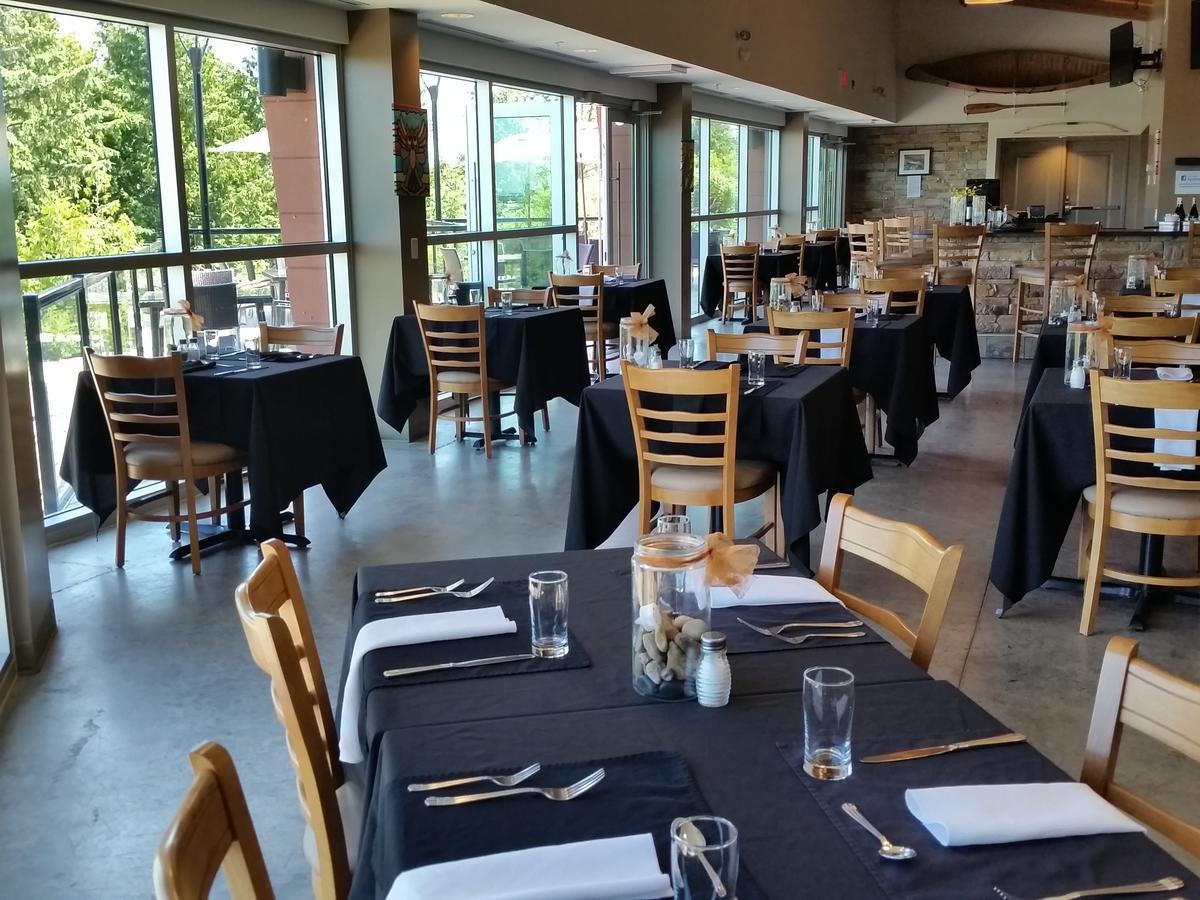 Hotel Manitoulin And Conference Centre 3*
